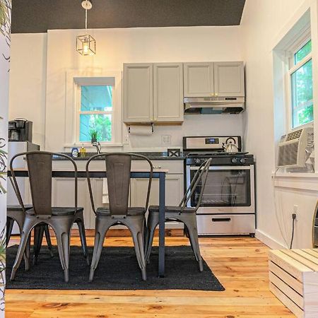 Campfire Cottage Fireplace, Fire Pit & No Chores! Kingston Esterno foto