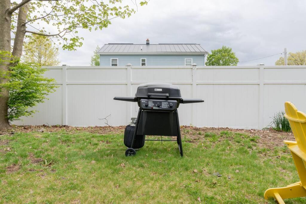 Campfire Cottage Fireplace, Fire Pit & No Chores! Kingston Esterno foto