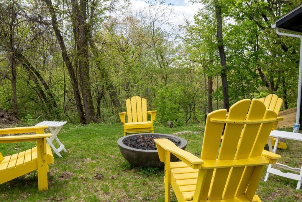Campfire Cottage Fireplace, Fire Pit & No Chores! Kingston Esterno foto